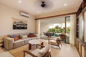 Marea Beachfront Villas