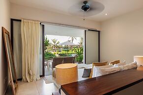 Marea Beachfront Villas