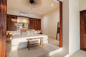 Marea Beachfront Villas