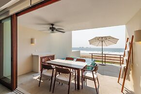 Marea Beachfront Villas