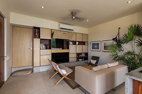 Marea Beachfront Villas