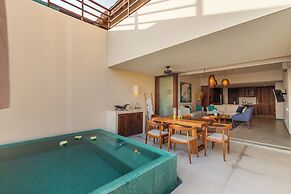 Marea Beachfront Villas