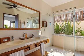 Marea Beachfront Villas