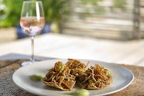 Marea Beachfront Villas