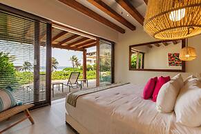 Marea Beachfront Villas