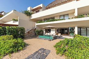 Marea Beachfront Villas