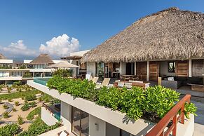 Marea Beachfront Villas