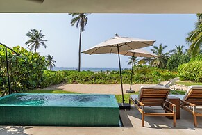 Marea Beachfront Villas