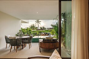 Marea Beachfront Villas