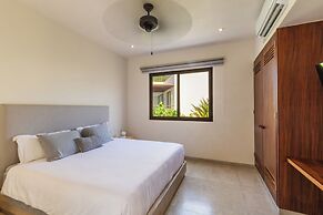 Marea Beachfront Villas