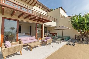 Marea Beachfront Villas