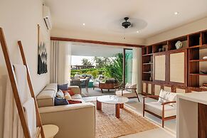 Marea Beachfront Villas