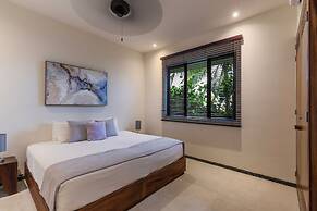 Marea Beachfront Villas