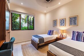 Marea Beachfront Villas