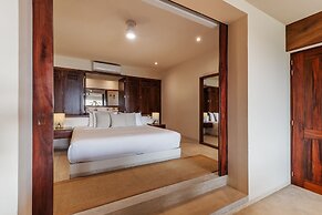 Marea Beachfront Villas