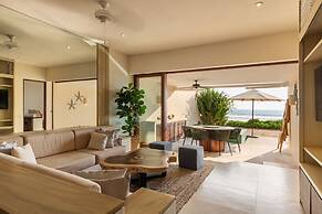 Marea Beachfront Villas