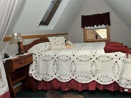 Victorian Loft B & B