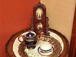 Victorian Loft B & B