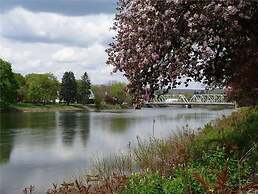 Victorian Loft B & B