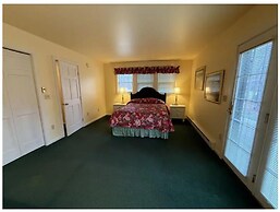 Drummond Island Resort
