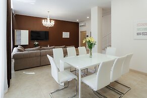 Arcadia Villa