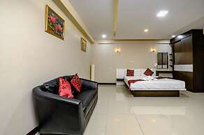 Gold Airport Suites