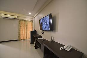 Gold Airport Suites