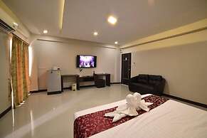 Gold Airport Suites