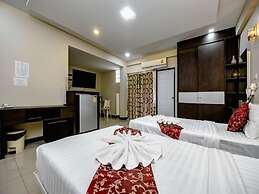 Gold Airport Suites