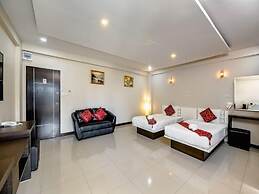 Gold Airport Suites