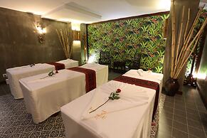 Palace Gate Hotel & Resort By EHM