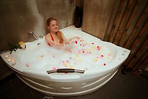 Palace Gate Hotel & Resort By EHM