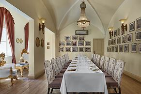 Palace Gate Hotel & Resort By EHM