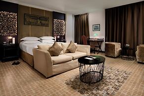 Palace Gate Hotel & Resort By EHM