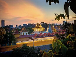 Palace Gate Hotel & Resort By EHM