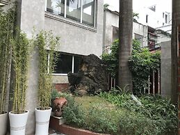 Anh Tri Flower Apartment