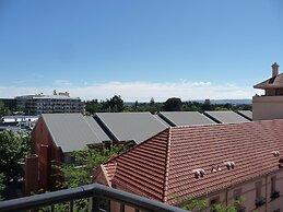 City Escape 3BD in Adelaides East End 5