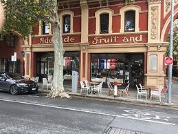 City Escape 3BD in Adelaides East End 5