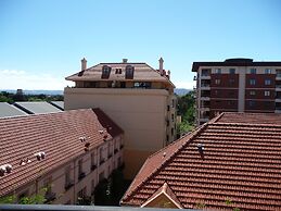 City Escape 3BD in Adelaides East End 5