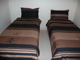 City Escape 3BD in Adelaides East End 5