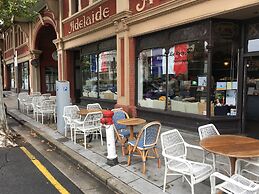 City Escape 3BD in Adelaides East End 5