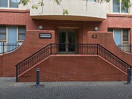 City Escape 3BD in Adelaides East End 5