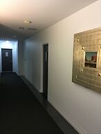 City Escape 3BD in Adelaides East End 6