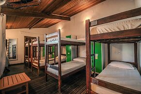 Bamboo Búzios Hostel