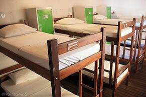 Bamboo Búzios Hostel