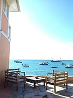 Bamboo Búzios Hostel