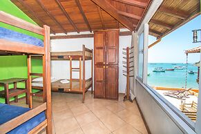 Bamboo Búzios Hostel