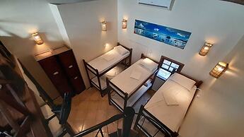 Bamboo Búzios Hostel