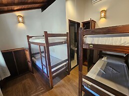 Bamboo Búzios Hostel