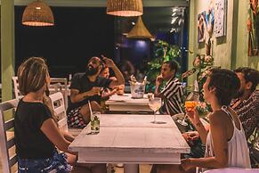 Bamboo Búzios Hostel